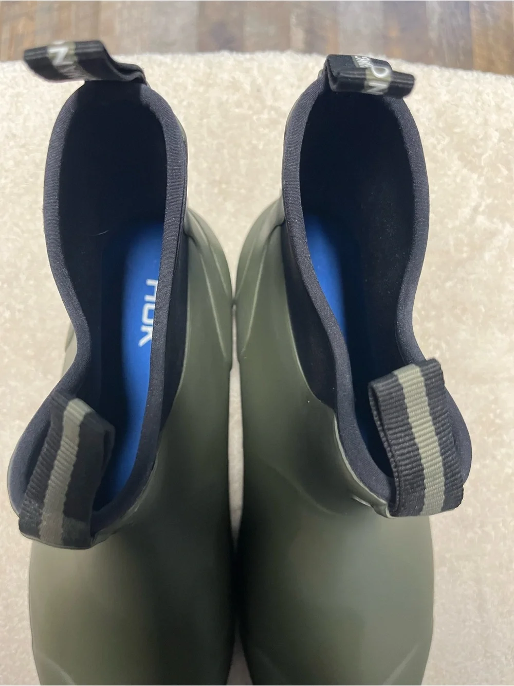 Huk Olive Green Waterproof Slip-On Rain & Snow Boots 13
